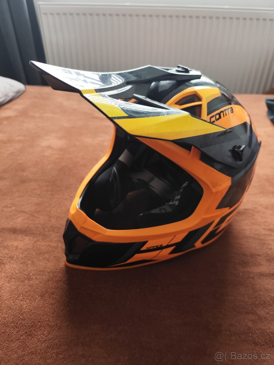 Prodám motocross,enduro přilbu