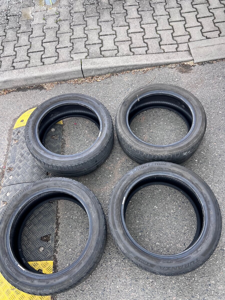 Pneu 225/45/17. 91w Brigestone Turanza