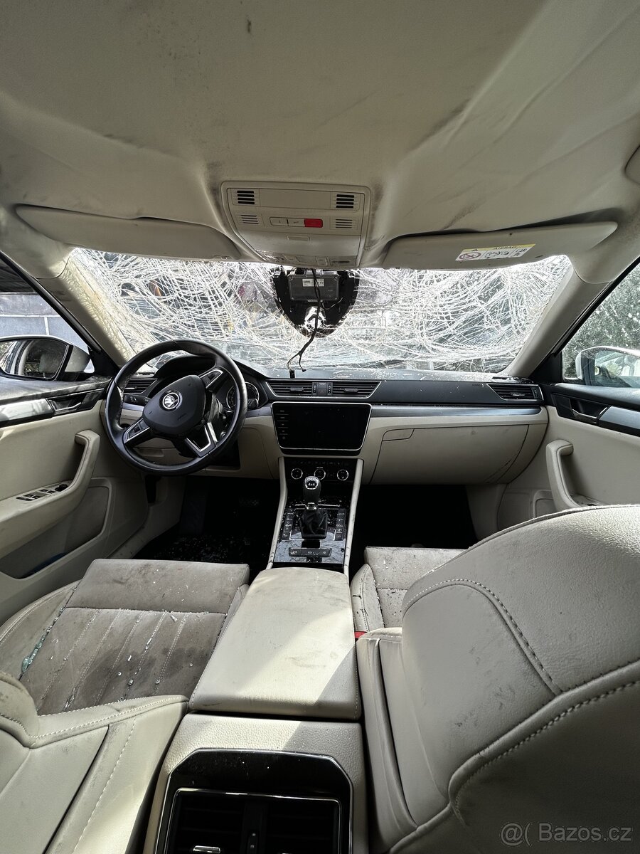 Palubní deska pasy airbagy Škoda Superb 3 rv.2018