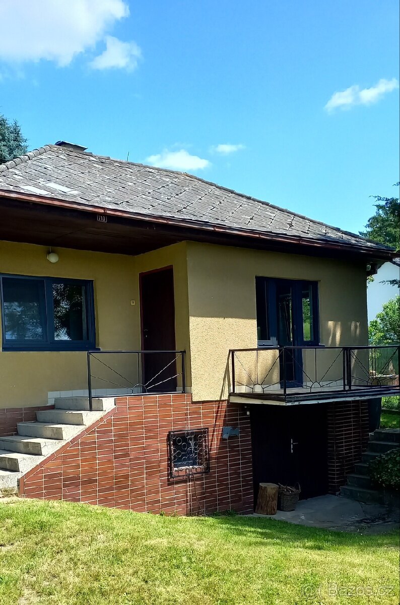 Chata u řeky Lužnice