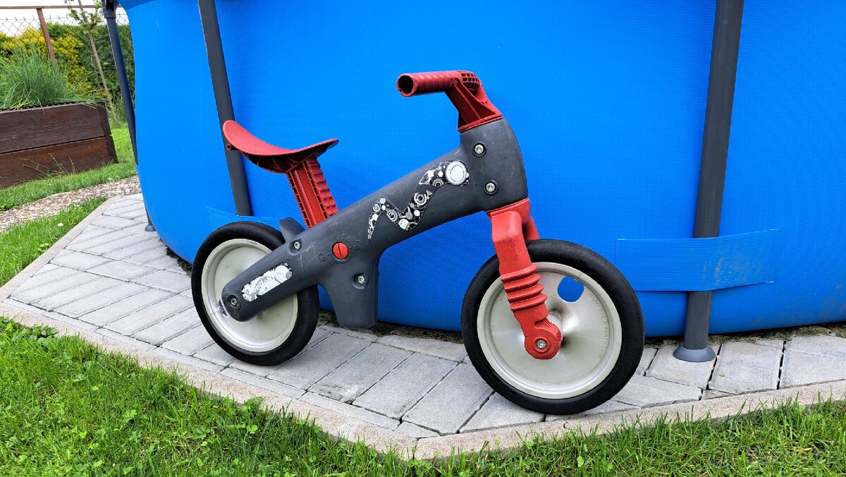 Dětské odrážedlo