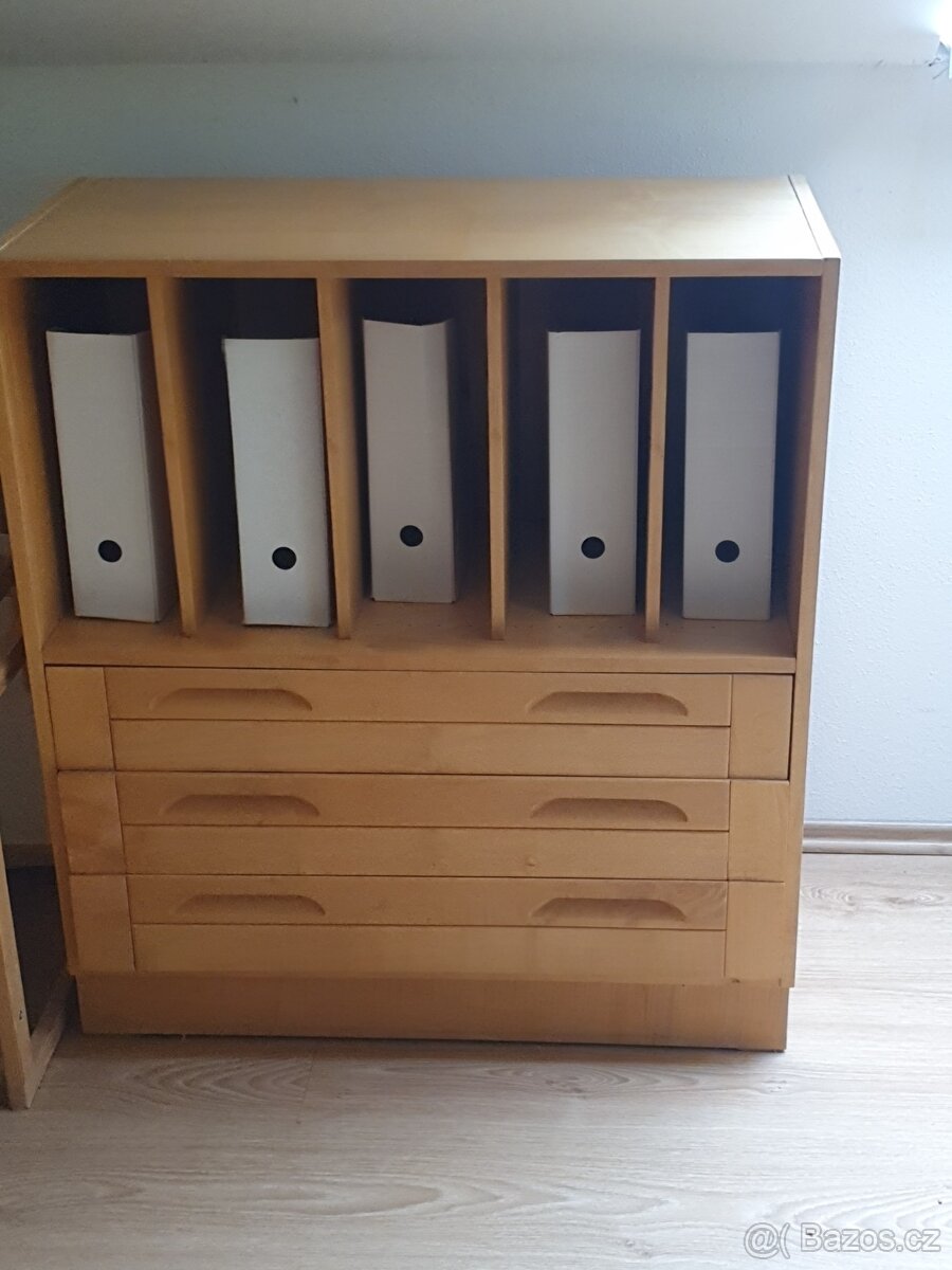 Nábytek do dětského pokoje nebo na chalupu