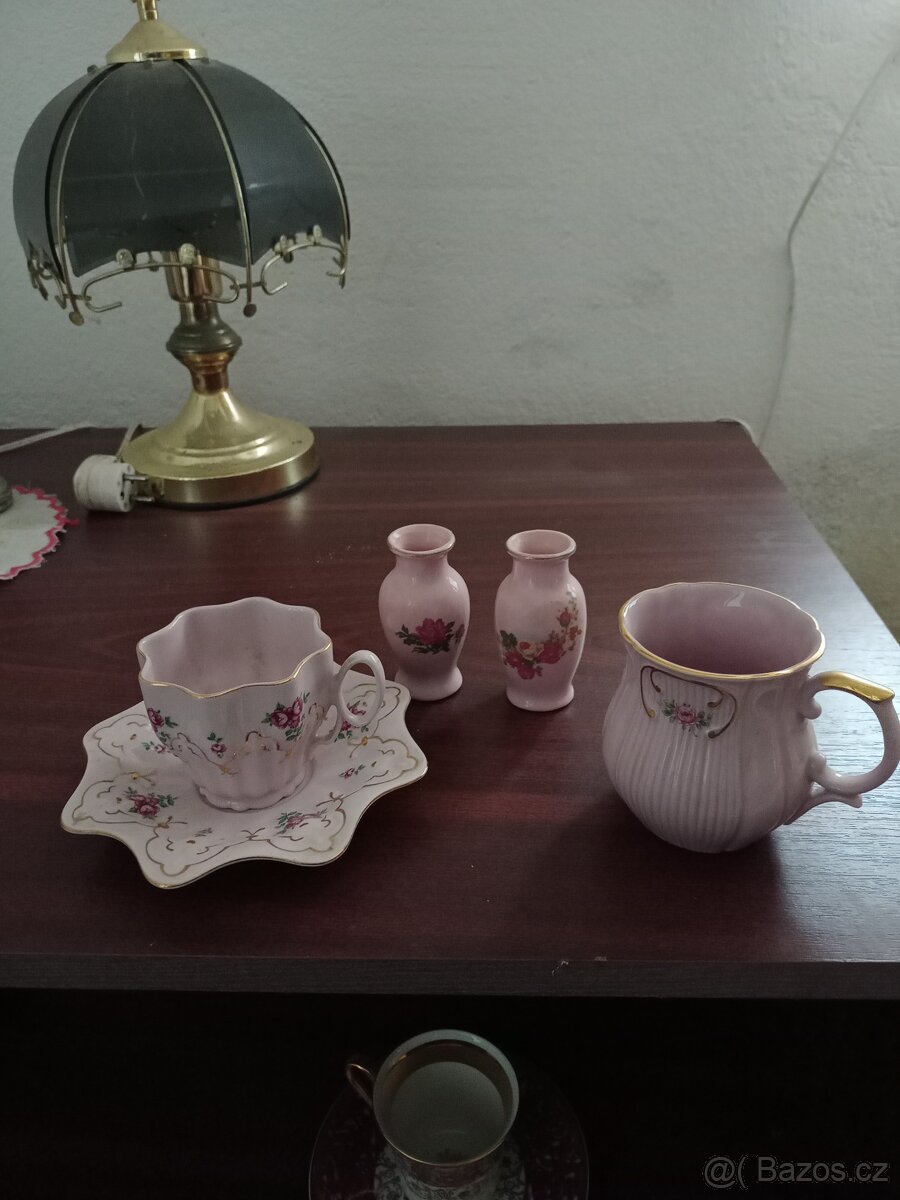 Růžový porcelán