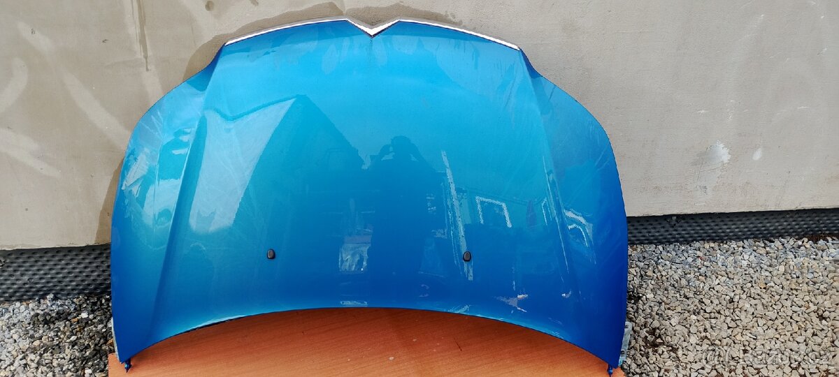 Kapota Citroen c4