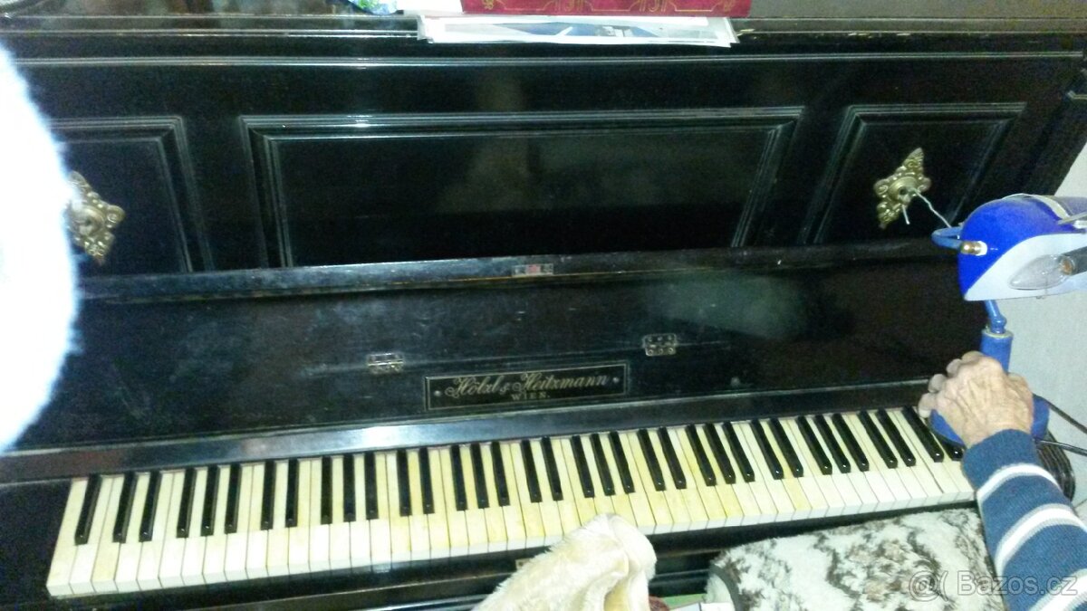 Piano Holzl & Heitzmann