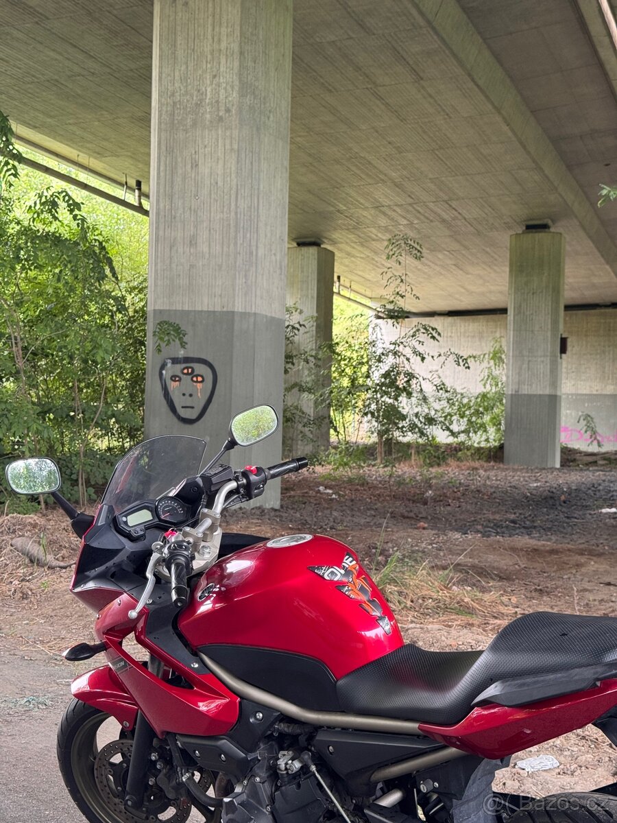 Motorka Yamaha xj 6 Diversion