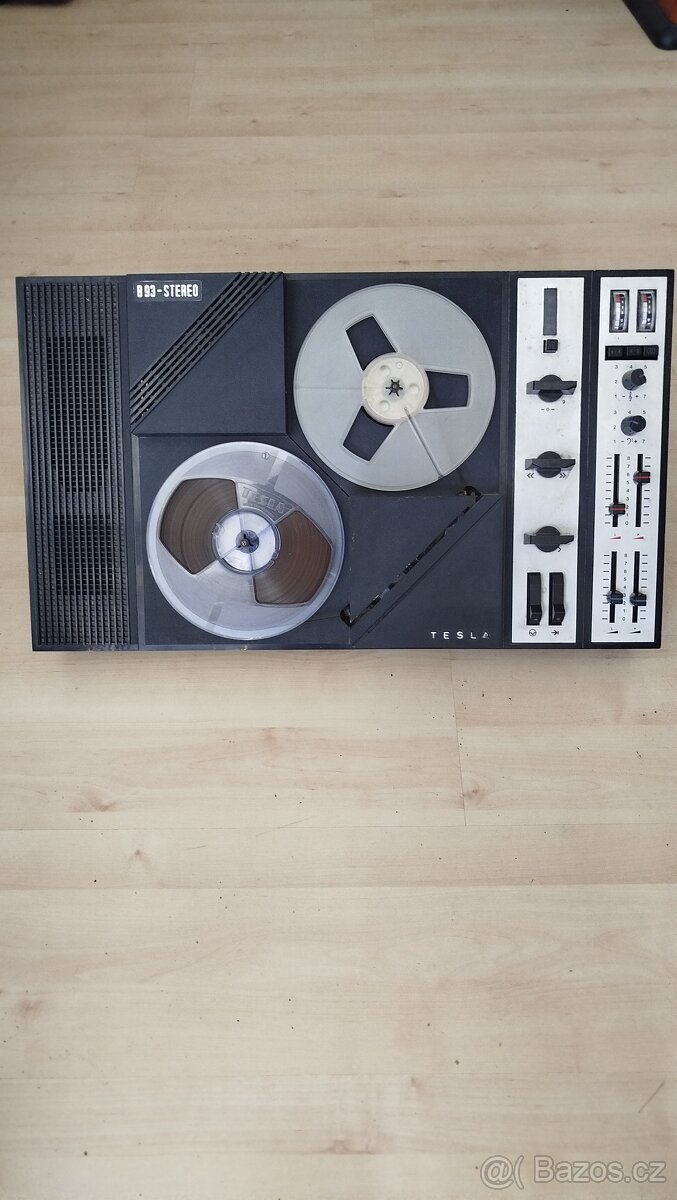 Kotoučový magnetofon B93 Stereo