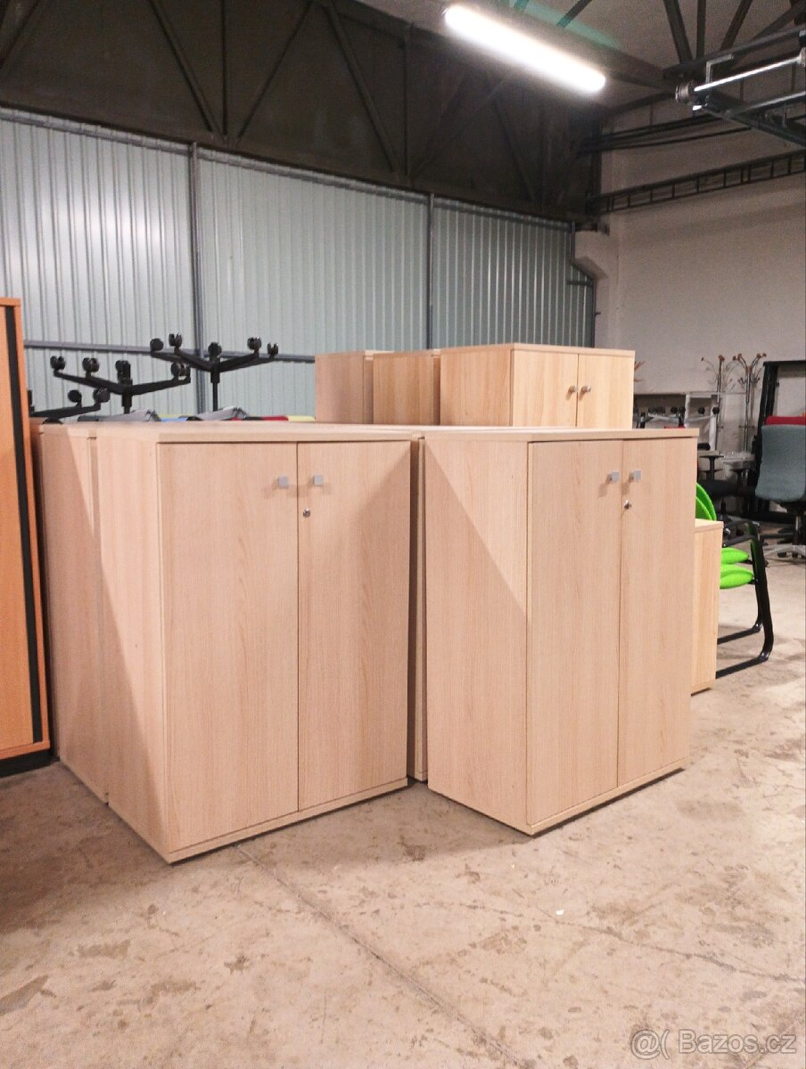 Kancelářské skříně