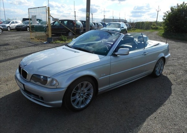 BMW Řada 3 2,0 318Ci 105 kW Cabrio benzín