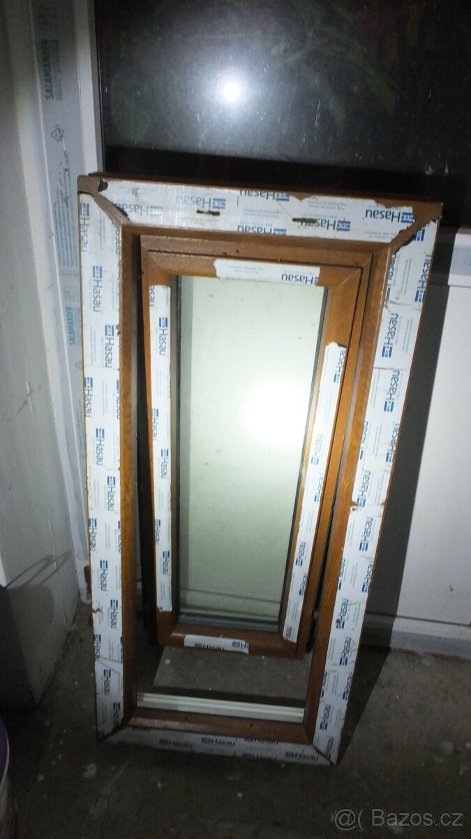 NOVÉ PLASTOVÉ OKNO