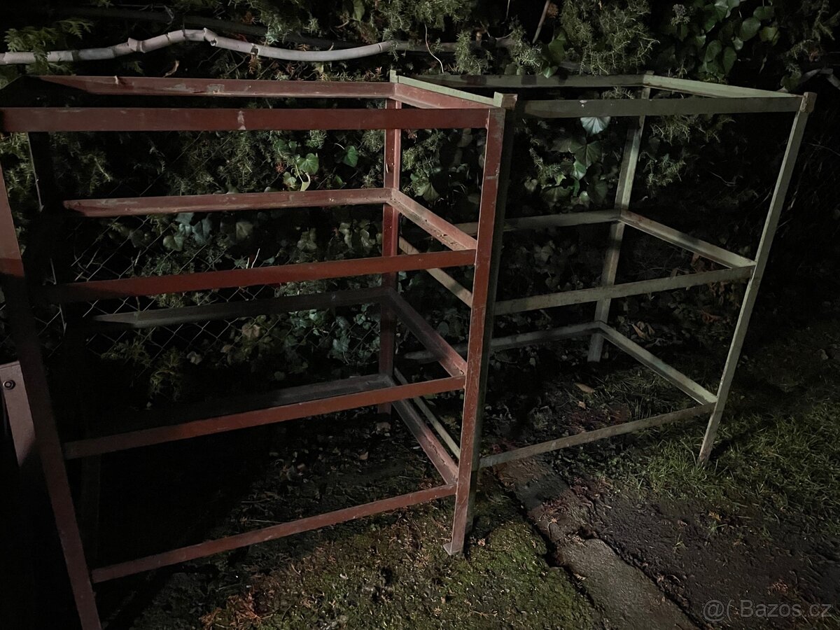 Regál domácí výroba