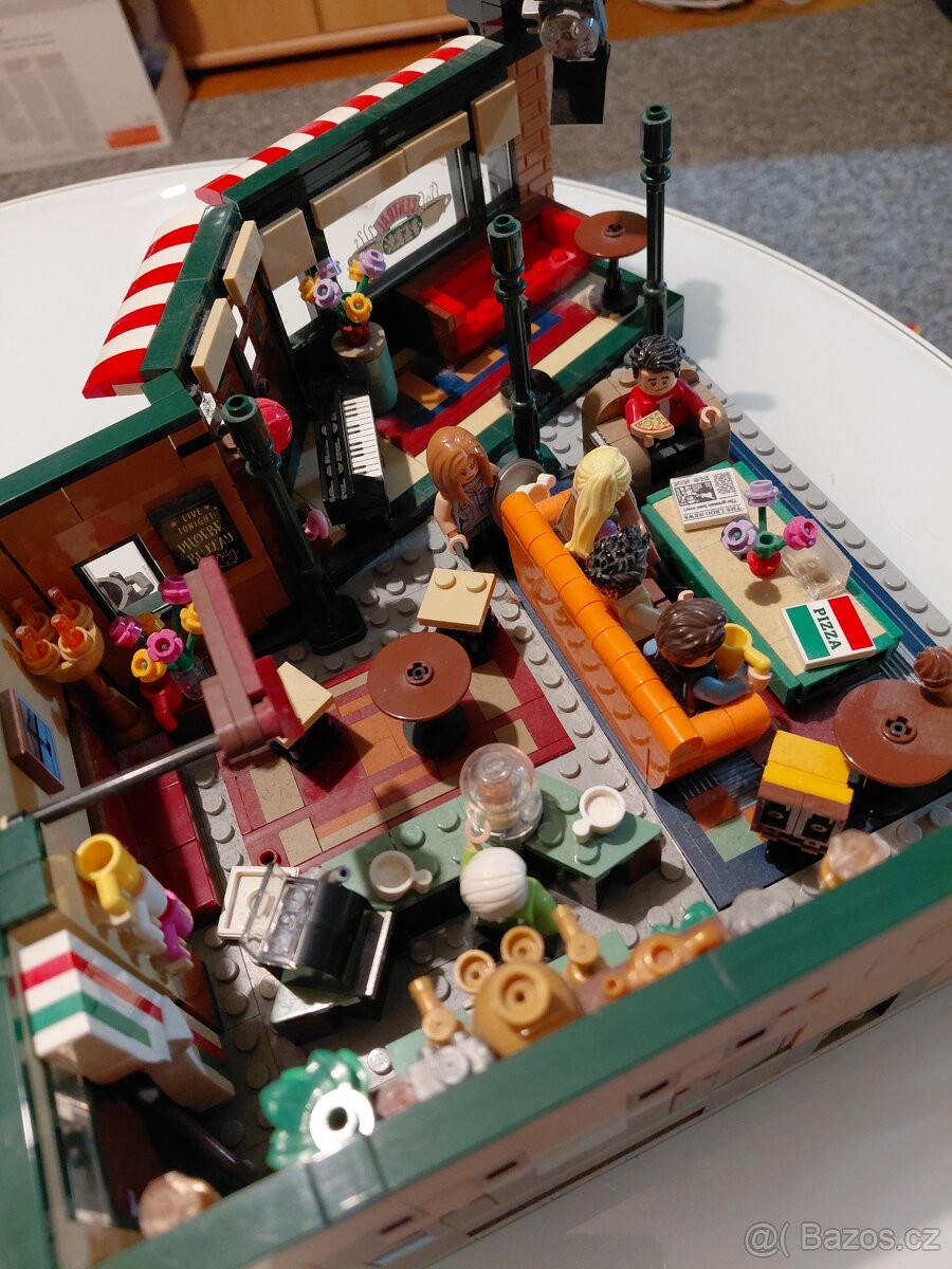 Lego Ideas F.R.I.E.N.D.S 21319