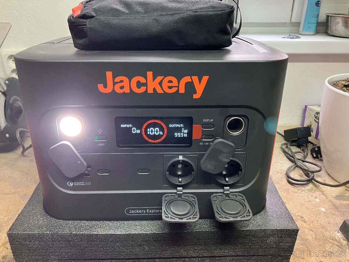 Jackery Explorer2000 Pro