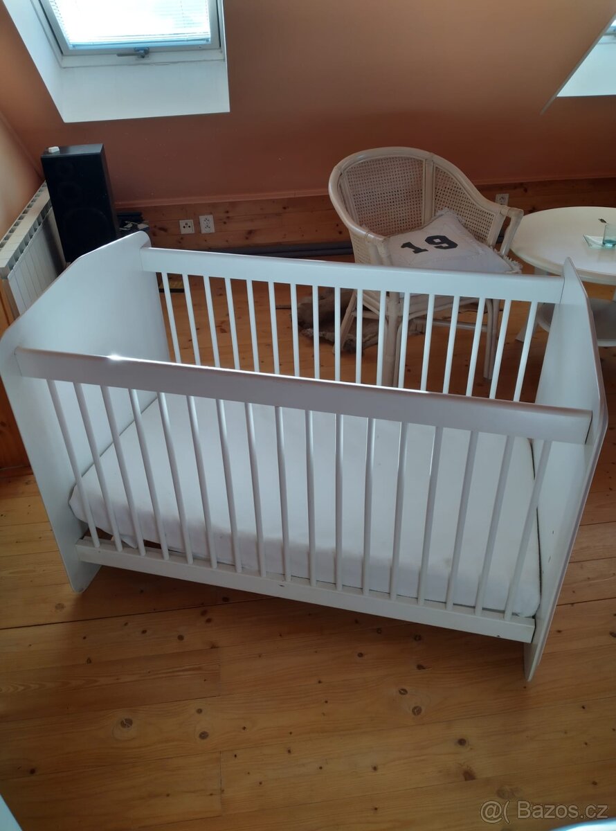 Prodám postýlku