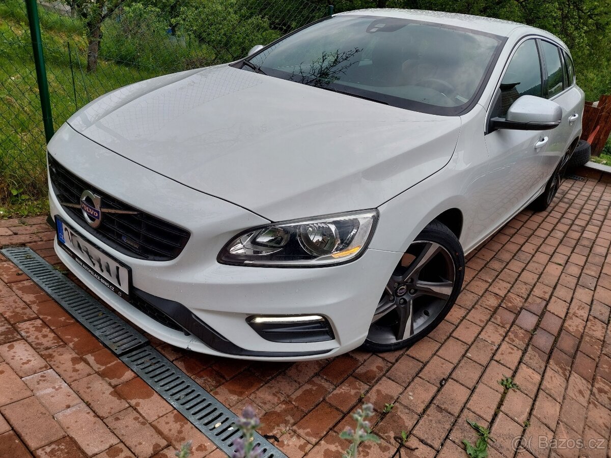 Volvo V60 R
