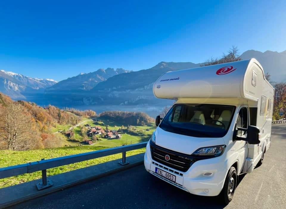 Půjčím / pronajmu obytný automobil, alkovna pro 6 osob