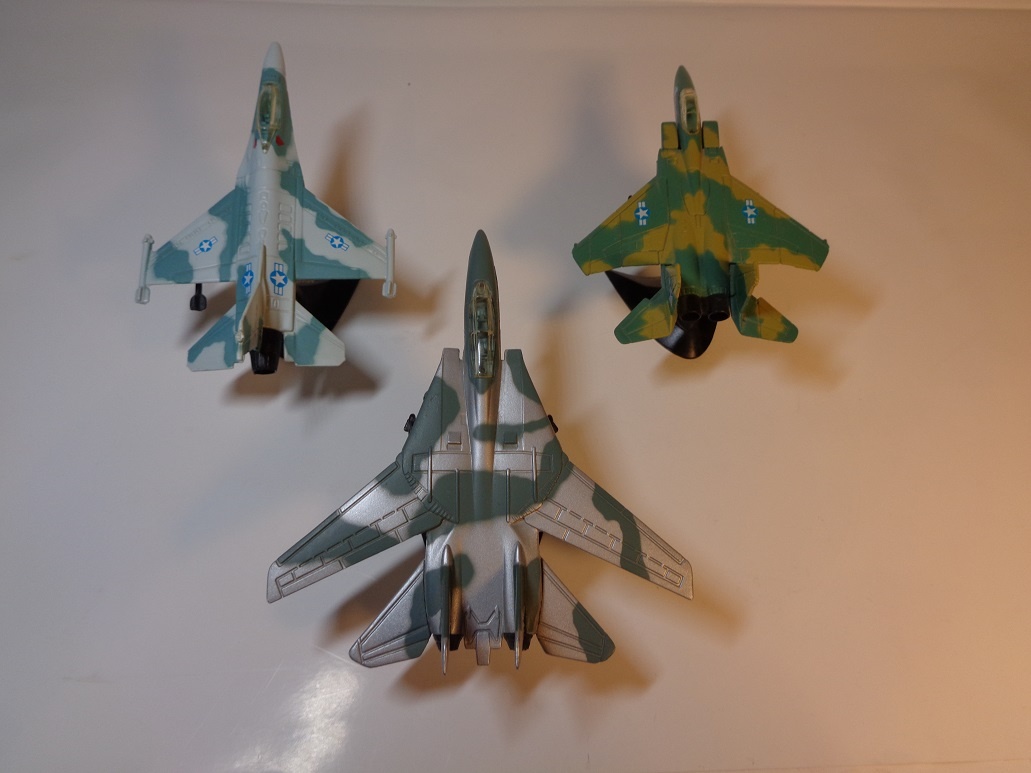 3xMaisto F-14Tomcat;F-15Eagle;F-16 FightingFaclcon