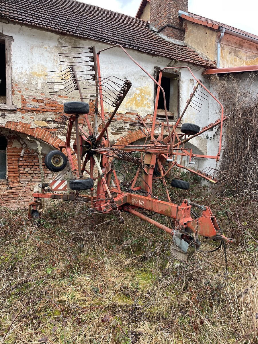 Dvourotorový shrnovač