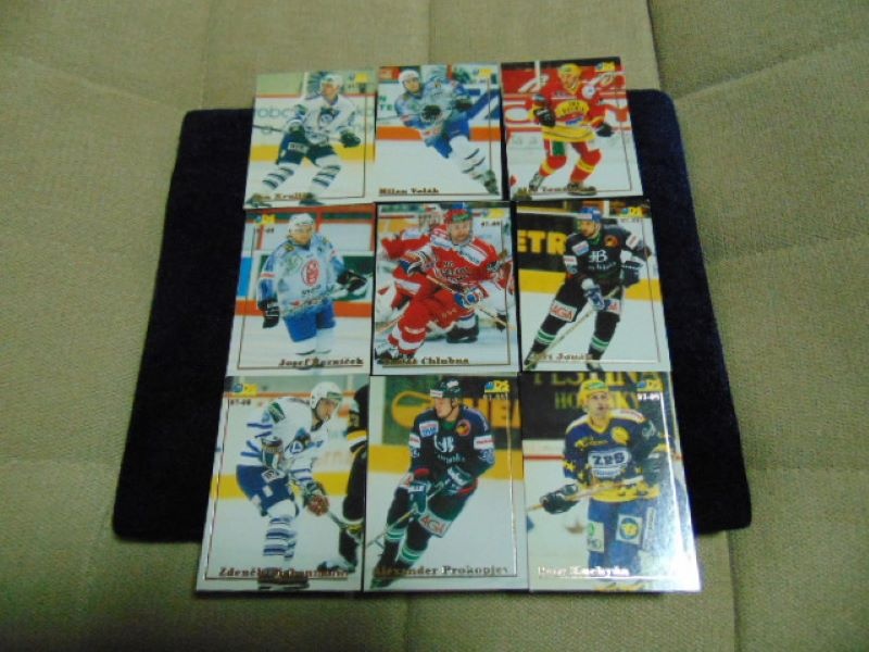 prodám hokejové karty č.3. DS 1997-1998,v pořádku,na