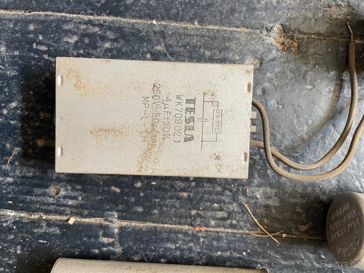 Levně prodám starší elektromateriál
