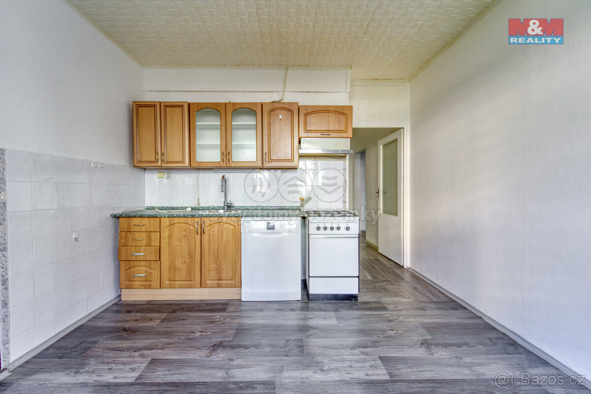 Prodej bytu 3+1, 82 m², Cheb, ul. Dvořákova