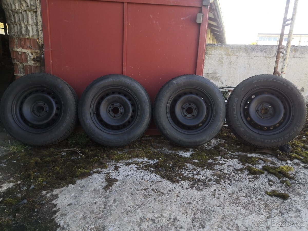 plechove disky s pneu 215/65/16 5x114,5 nisan xtrail