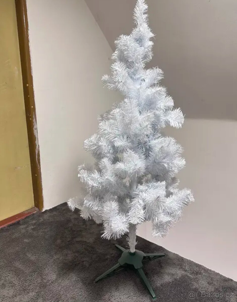 Umělý vánoční stromeček (150cm)