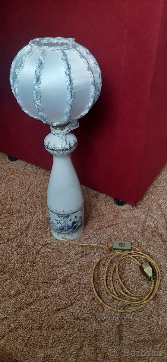 Keramická malovaná lampa