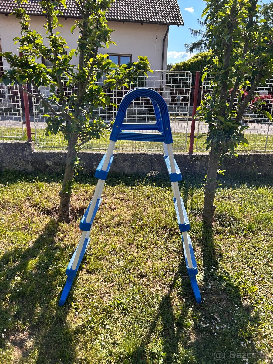 Schůdky bazénu (90/120 cm)