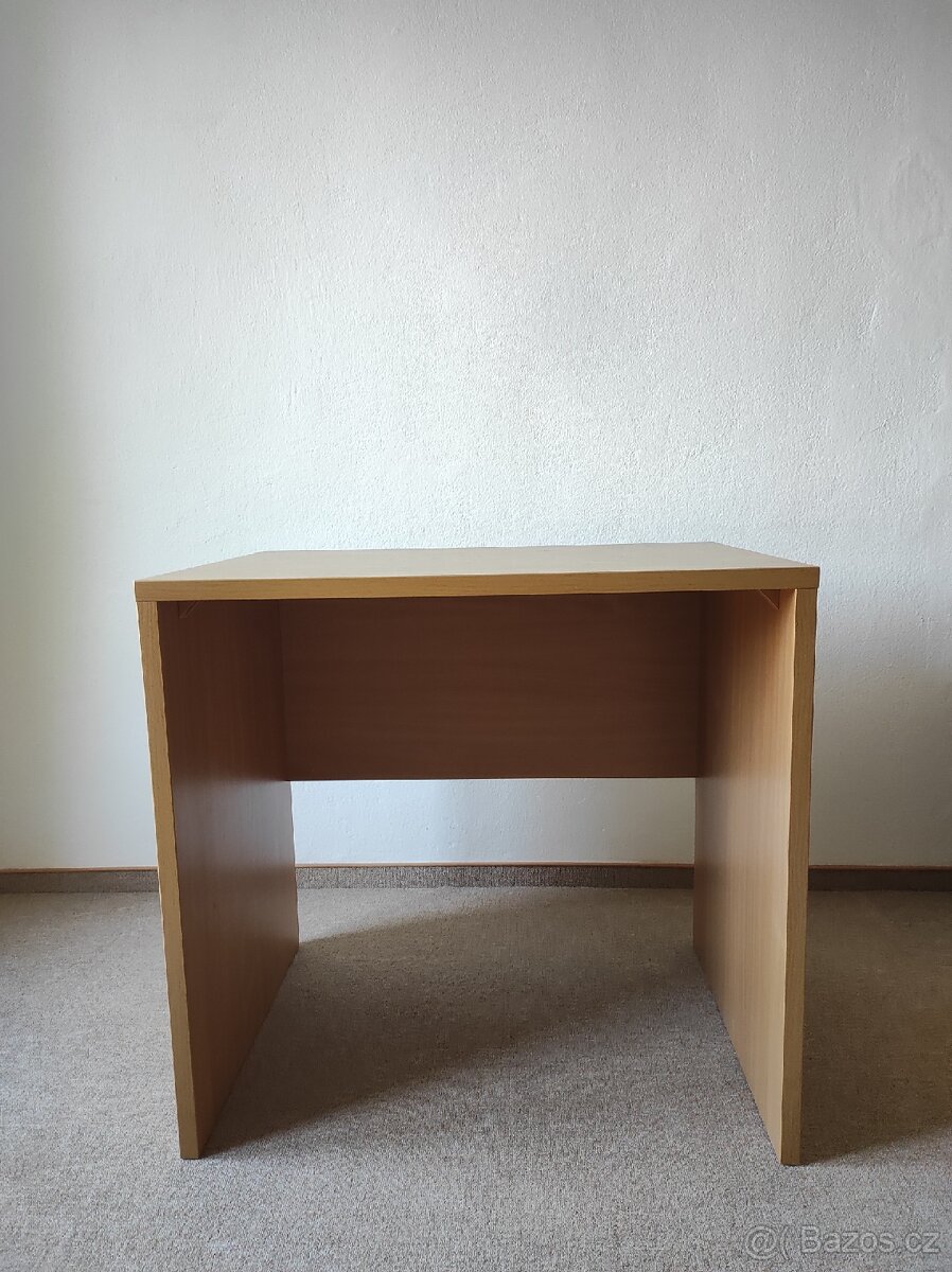 Psací stůl