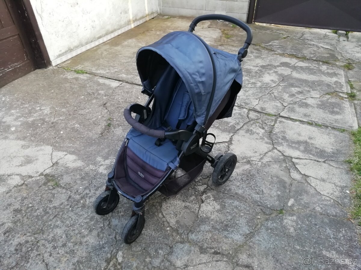 Kočárek Britax