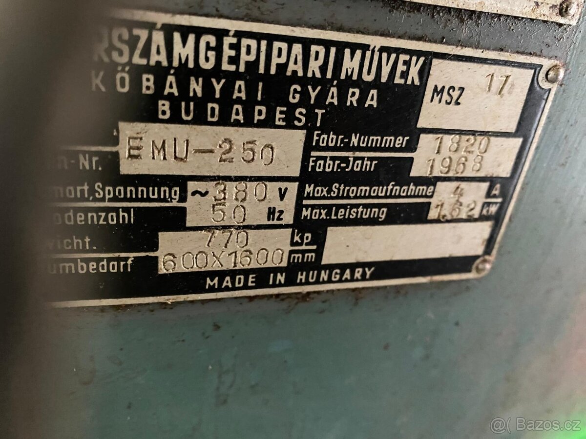 EMU 250 hrotový soustruh