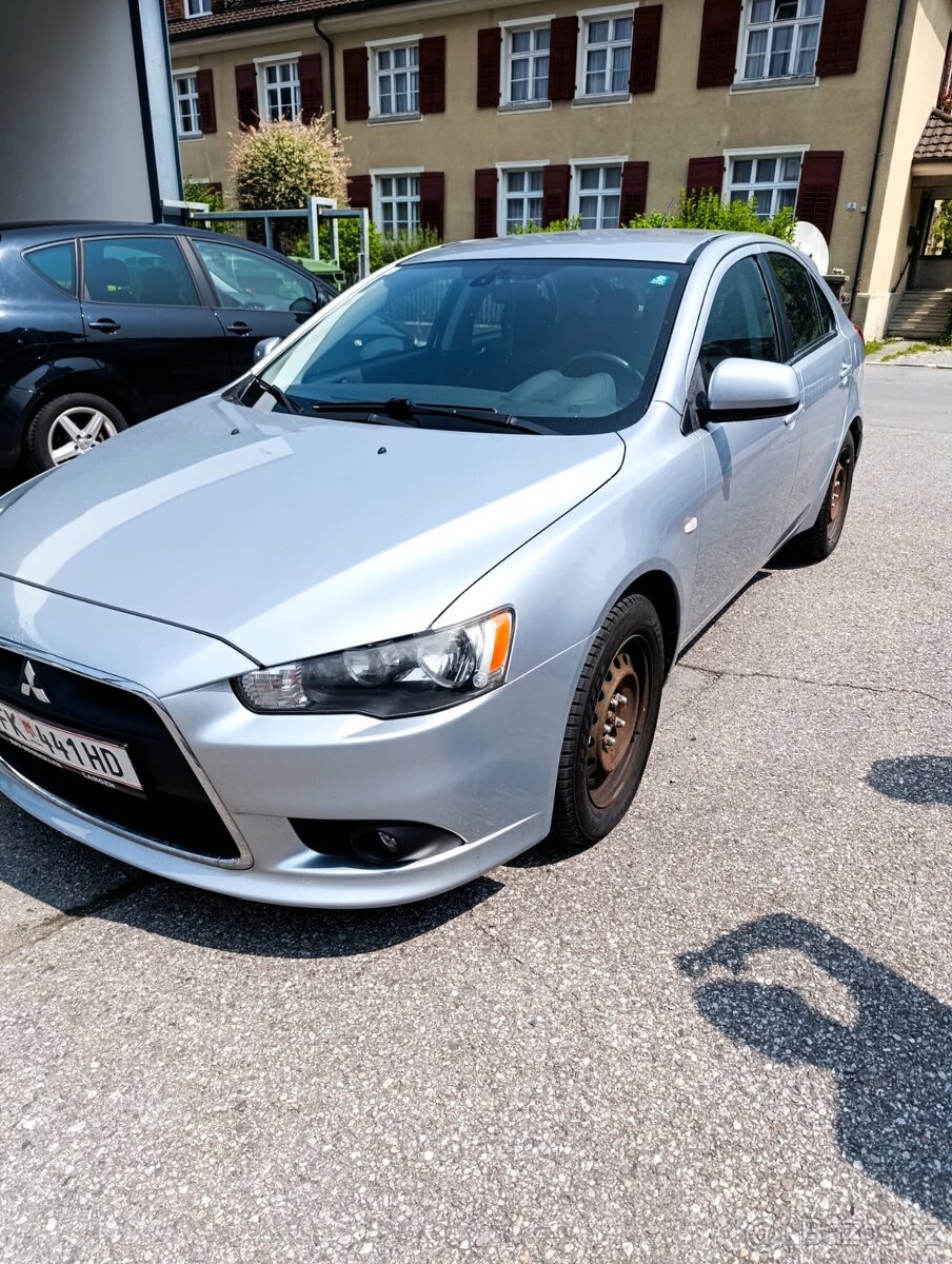 Mitsubishi Lancer 1.5 i