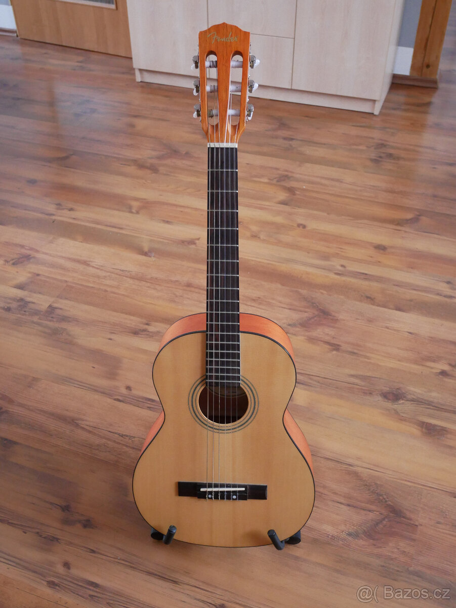 3/4 kytara Fender