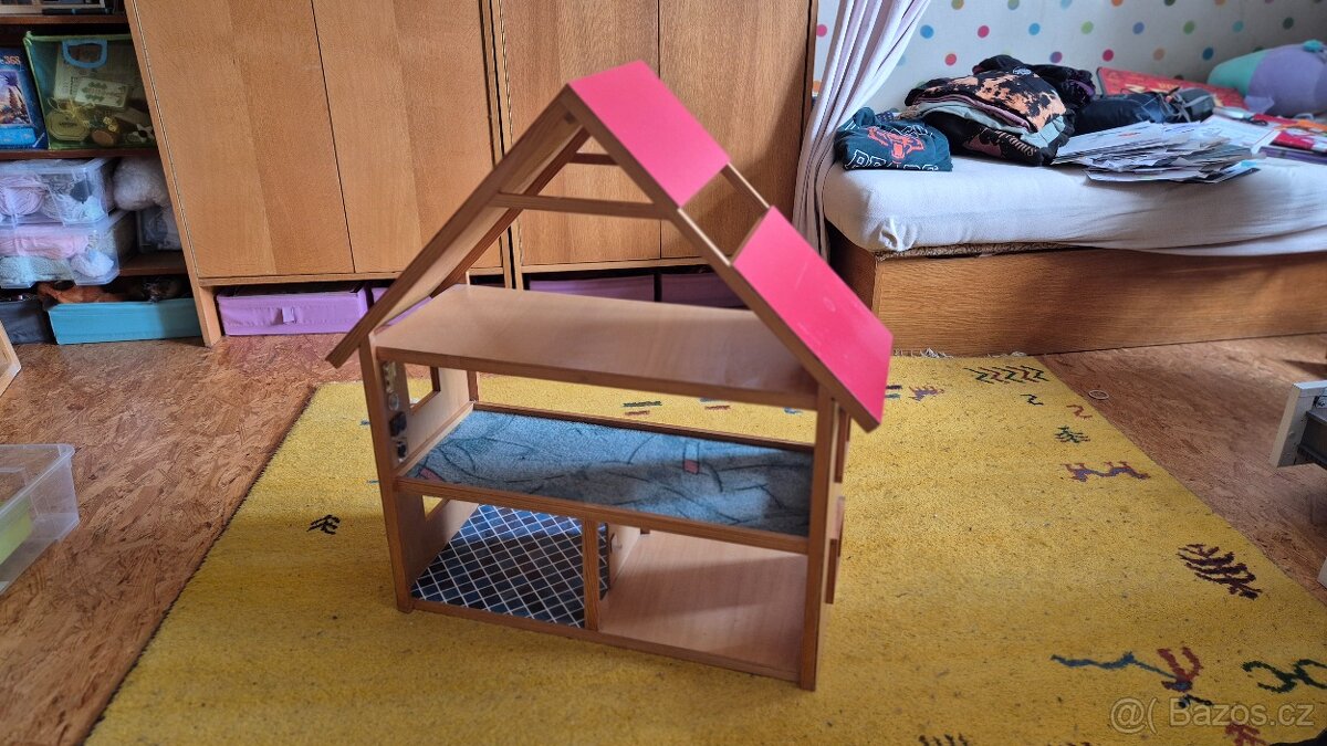 Domeček pro panenky