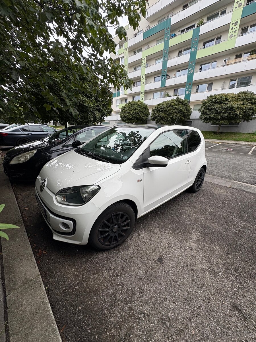 Pronajem auta pro rozvoz jídla VW Up CNG