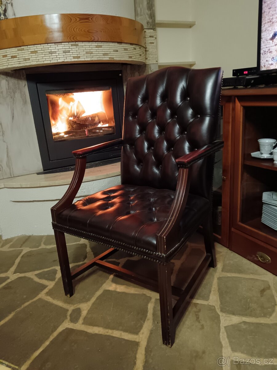 Luxusní anglická kancelářská křesla chesterfield