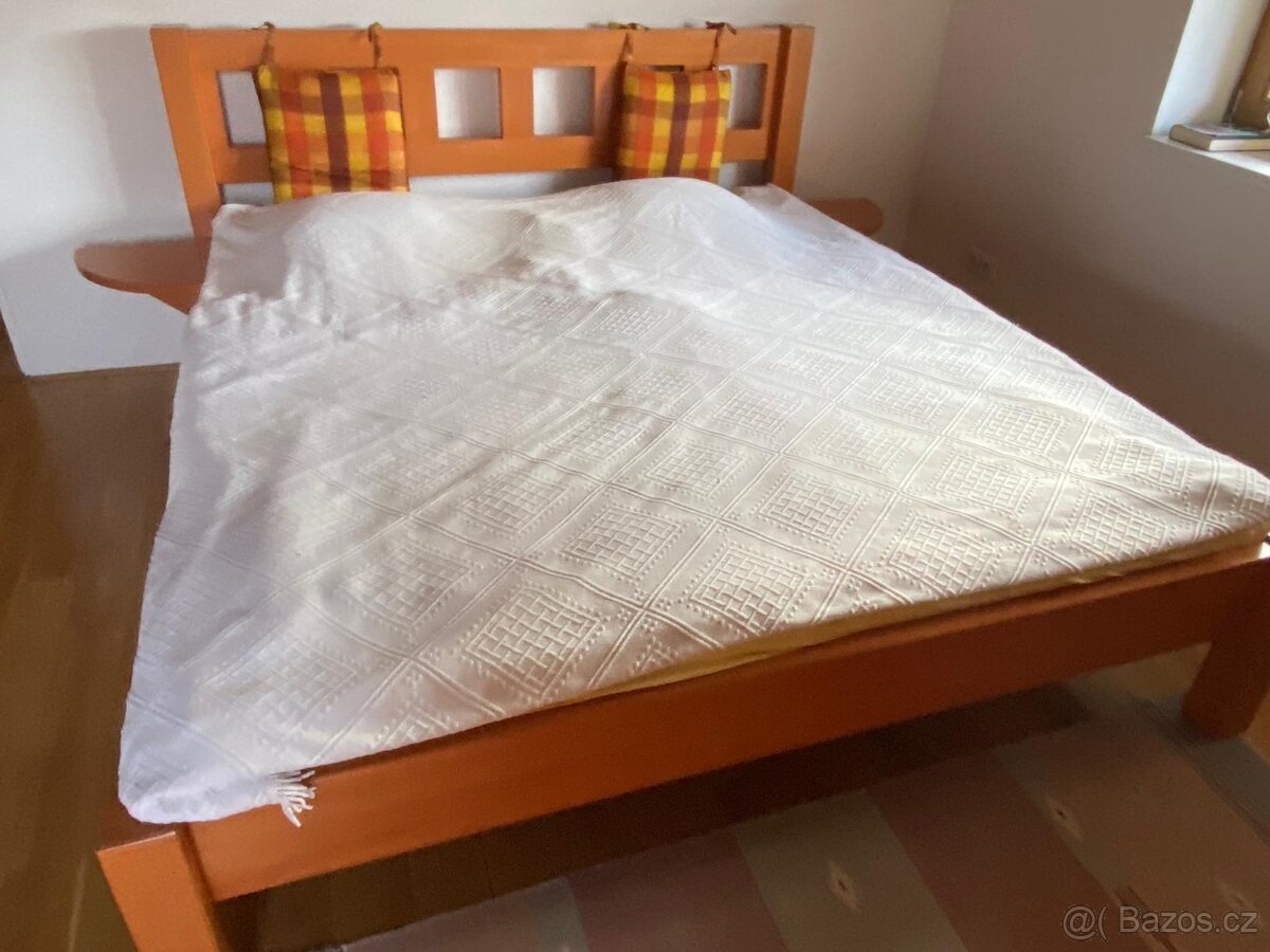 Ložnice z masivního dřeva (za odvoz)