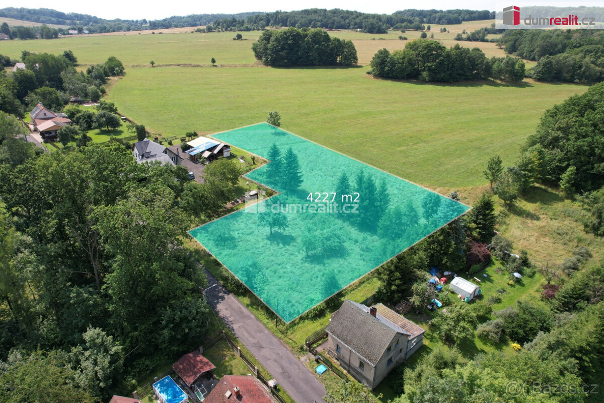 Ideální místo pro Váš dům a zahradu - pozemek 4227 m² v Čerm