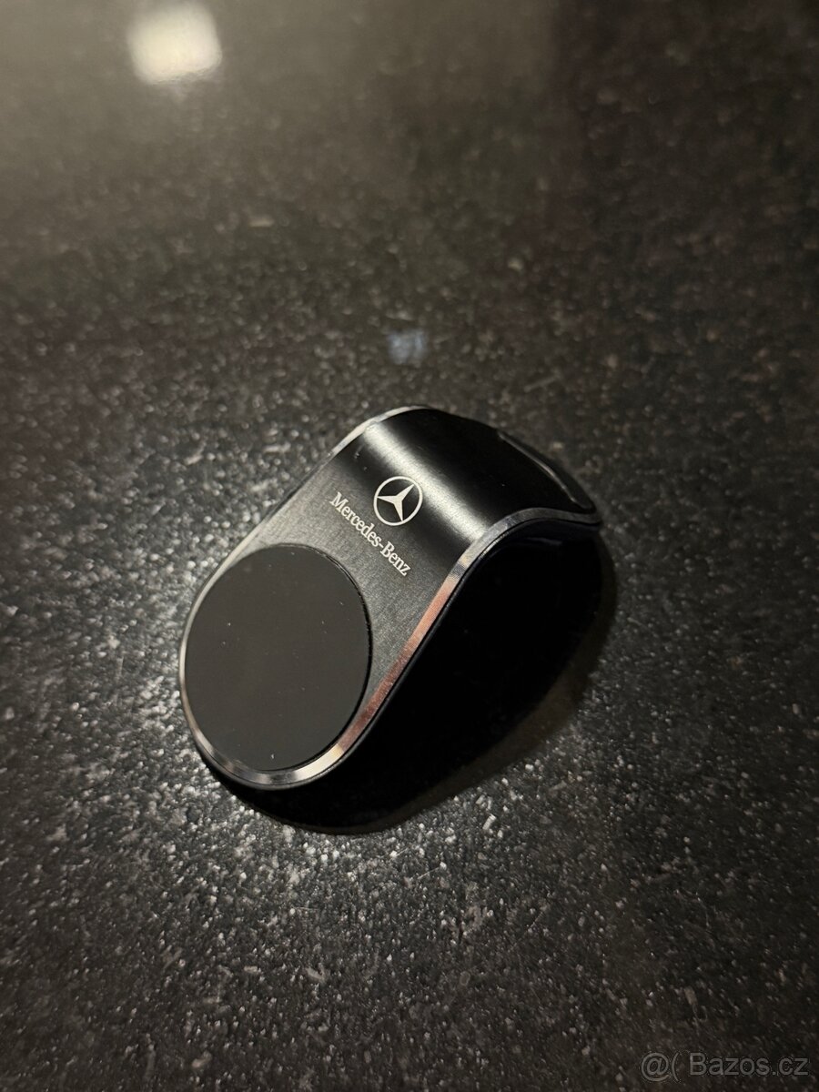 Držák na telefon magsafe mercedes