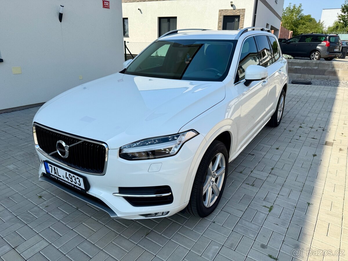 Volvo XC90 D5 servisováno ČR. DPH