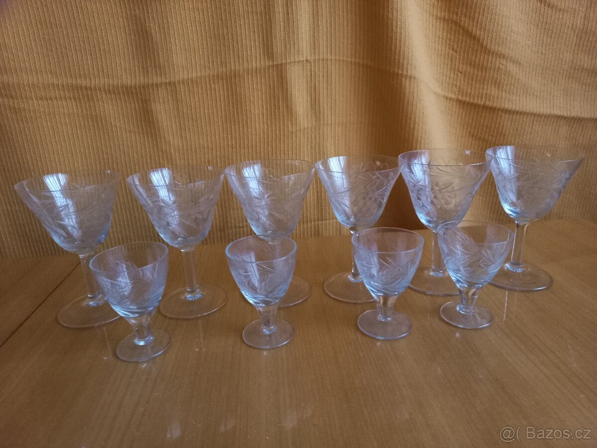 broušené skleničky