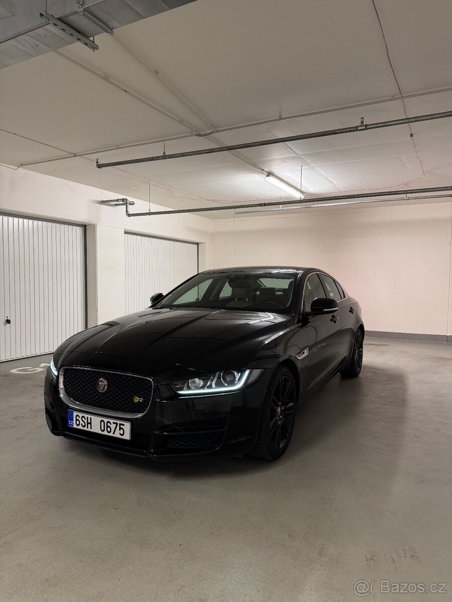 Jaguar XE 2.0D R-SPORT