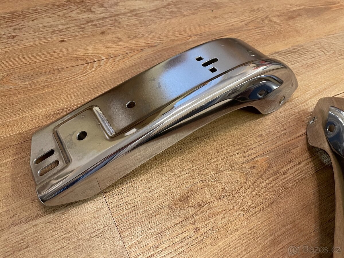 Originál L + P chromovaný roh předního nárazníku BMW e30