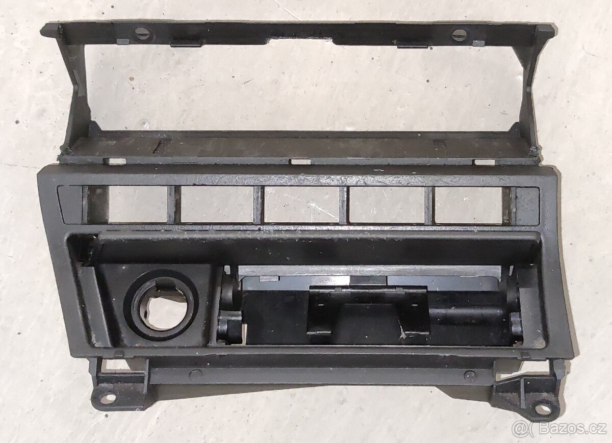 BMW 3, e46, středový panel předFL.