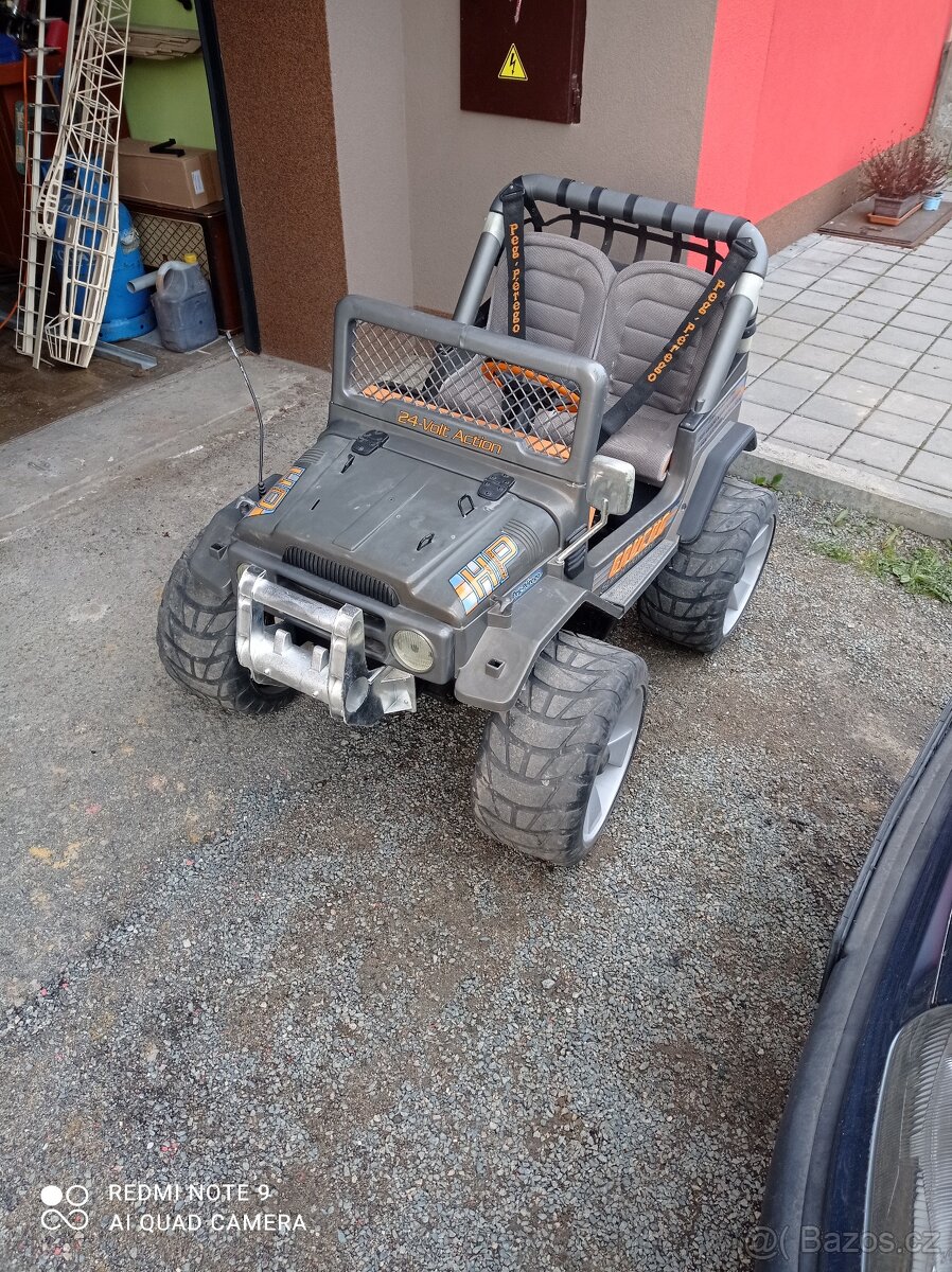 Autíčko peg Pérego