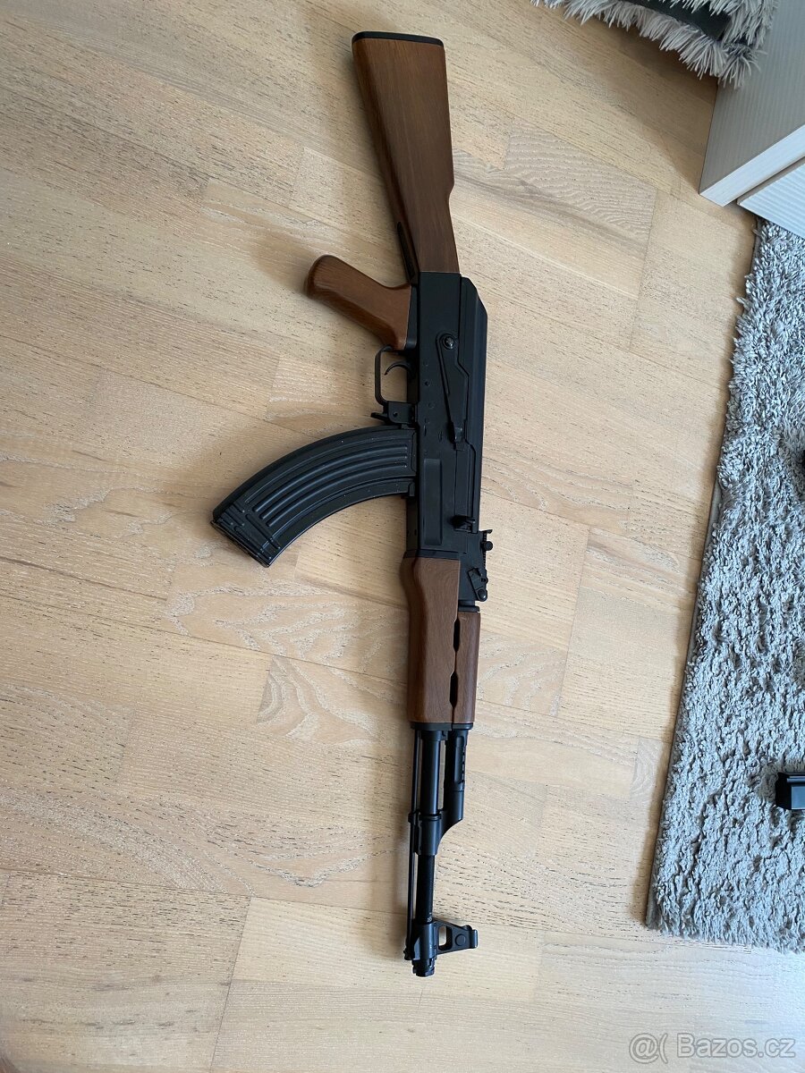 AK-47 CYMA CM.522