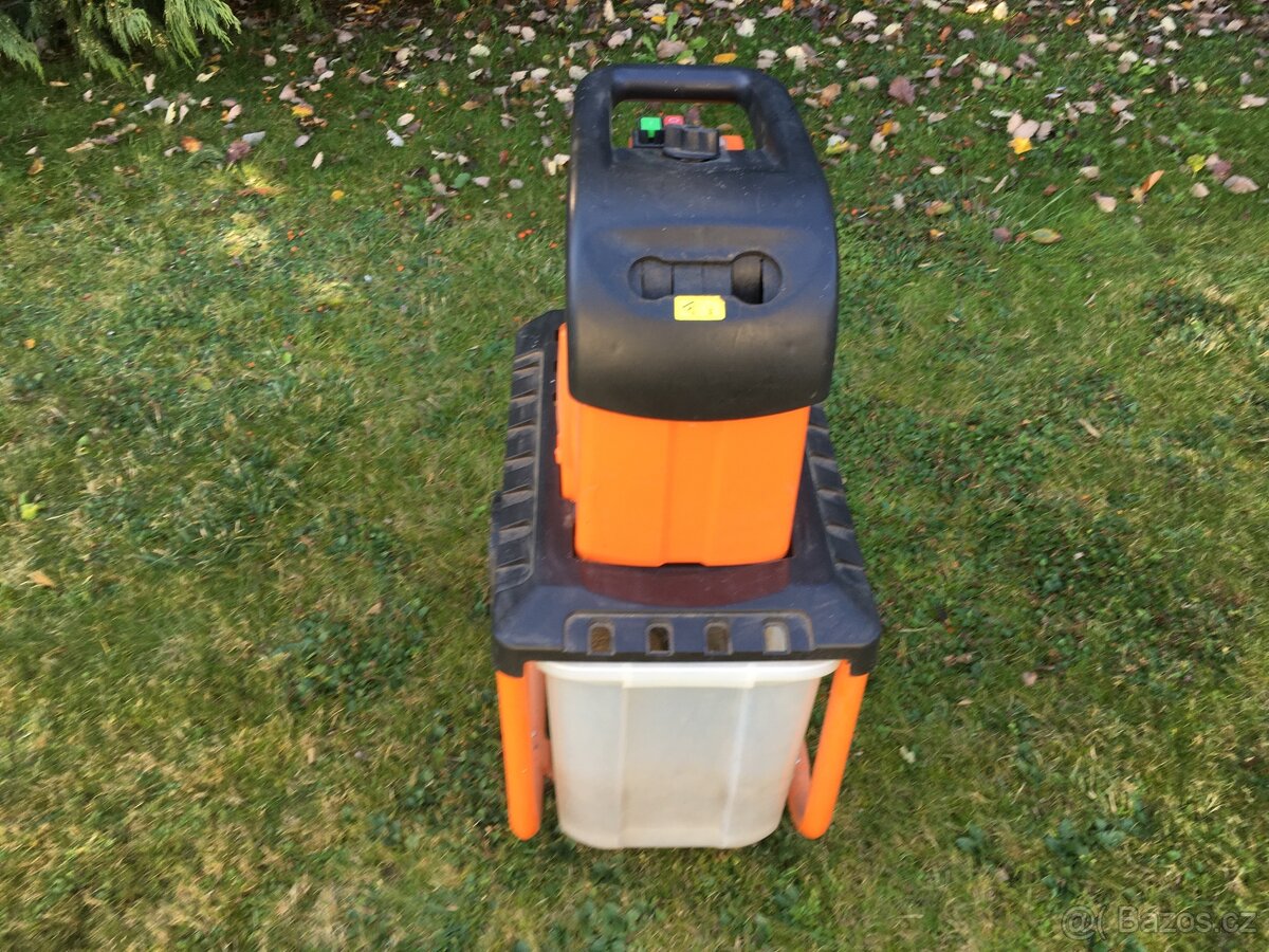 Drtič větví Powercut 2800W