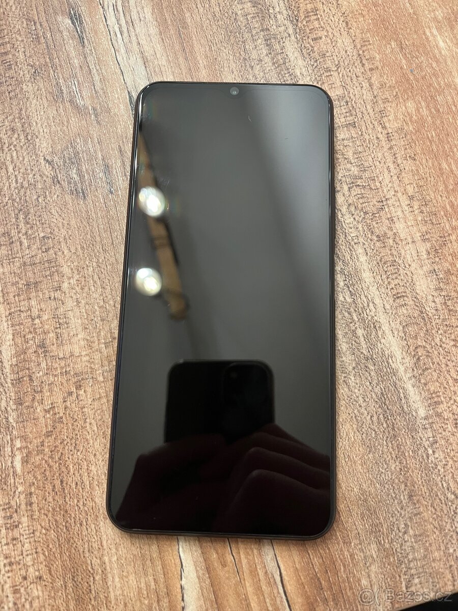 Mobilní telefon vivo y33s