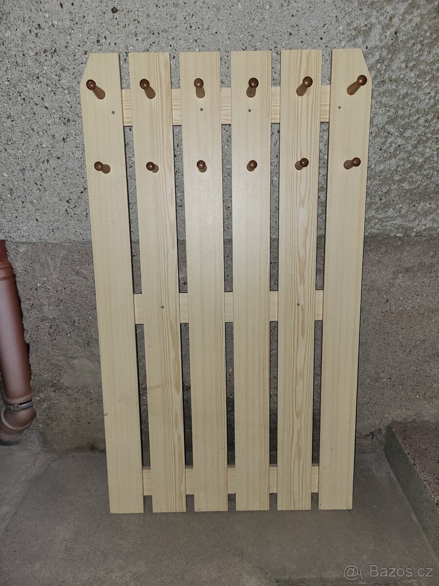 Věšák